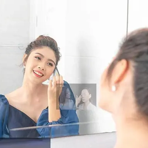 In smart mirror cabine all kinds of tutorials on the mirror cabinet